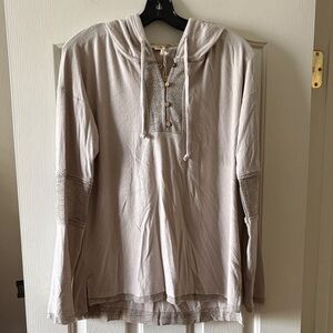 Hem & Thread NWT Rayon and Spandex Light Gray Hoodie size‎ M